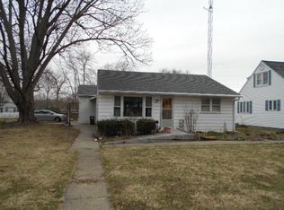 1906 E 6th St, Sterling, IL 61081