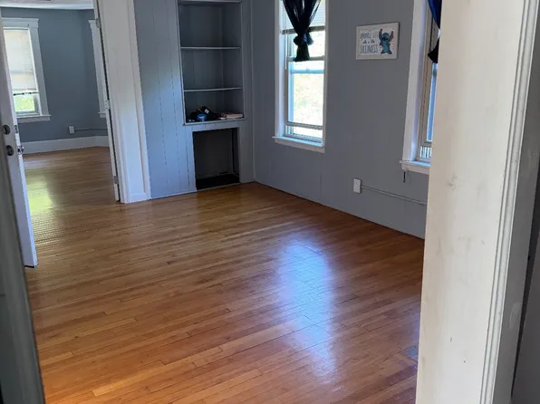 9 Fern St #2, Worcester, MA 01610