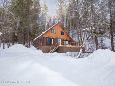 790 Lodge Ln, Alpine, WY, 83128