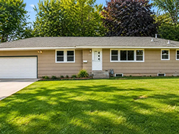 5901 Ewing Ave N, Brooklyn Center, MN 55429