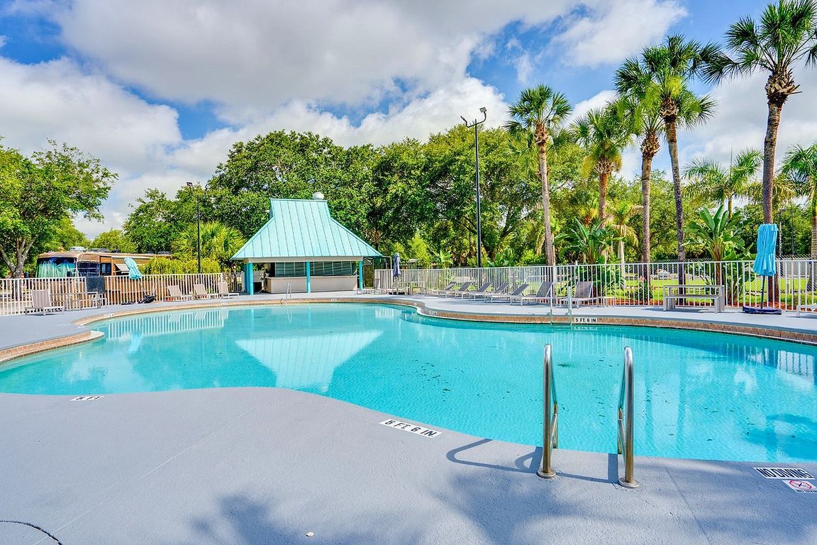 Resort-Style Pool