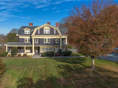 386 Green End Ave APT 1, Middletown, RI, 02842