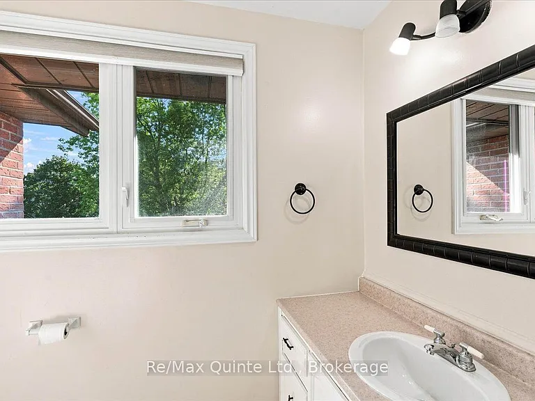 12 Brimley Ct — Photo 9