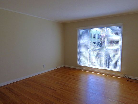 4th image of 3125 Laguna St #2