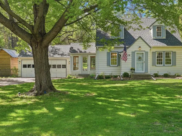 11209 Ridgemount Ave W, Minnetonka, MN 55305