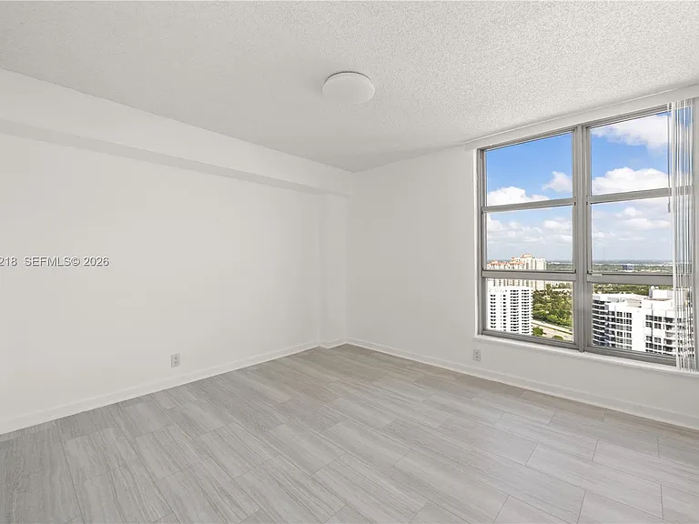 3530 Mystic Pointe Dr #3206 — Photo 10
