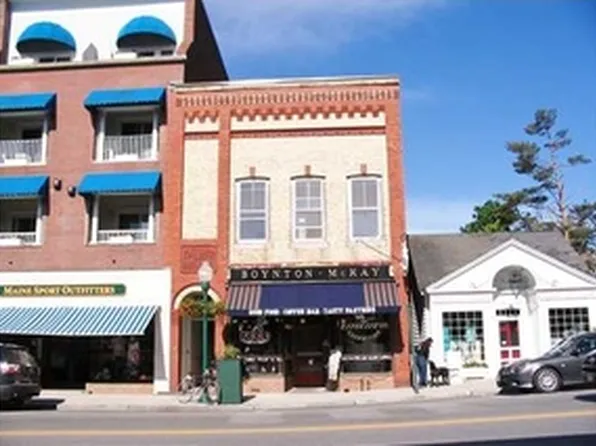 30 Main St, Camden, ME 04843