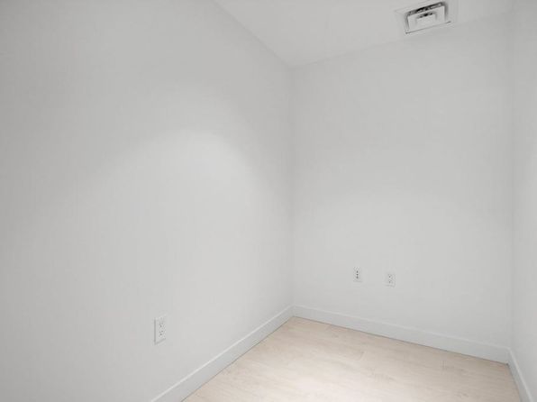 1 bedroom rental in Richmond — photo 20