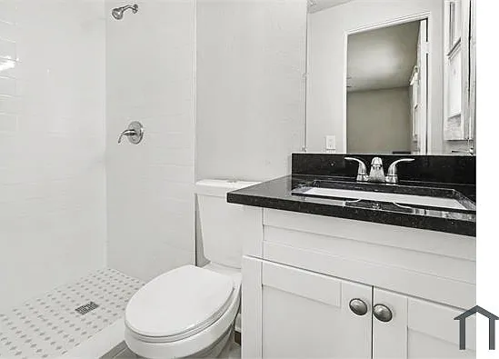 3007 E Knollwood St — Photo 14