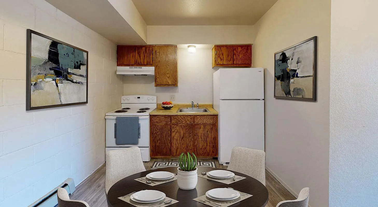 Oak Manor & Angel Street — Photo 1
