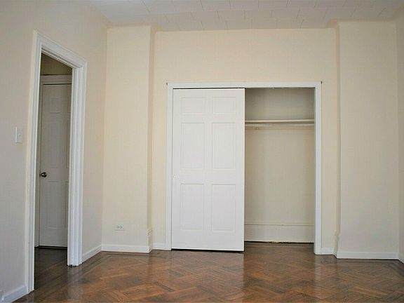 3rd image of 2512 41st St APT 3R