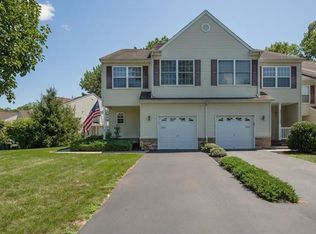 6101 High Ridge Ct, Wappingers Falls, NY 12590