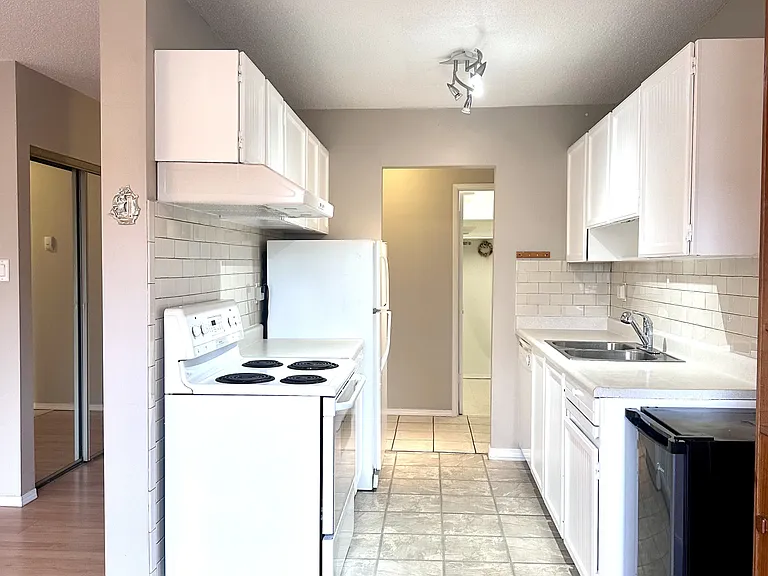 7180 Linden Ave #202 — Photo 5