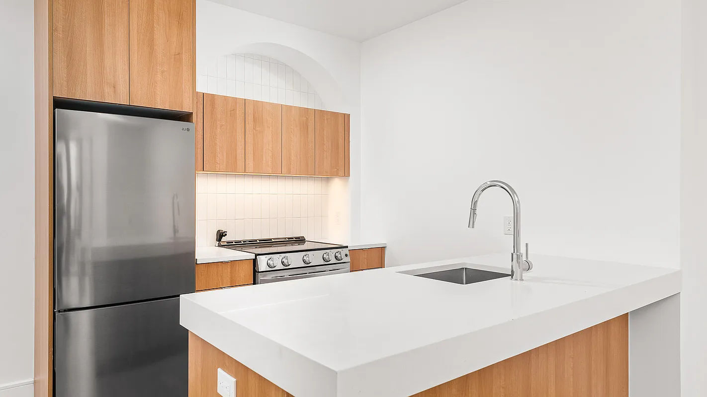151 South Elliott Place 6M