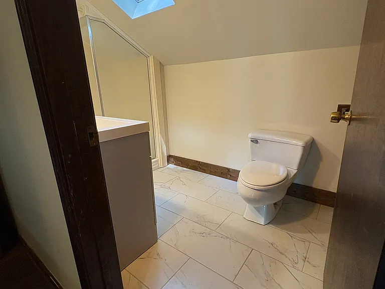 2110 Cowden Ave #2 — Photo 10