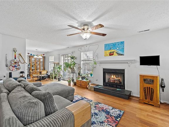 4th image of 4620 Shallowford Cir