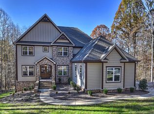 113 Hoskins House Ct, Mooresville, NC 28117