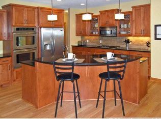 813 Brenner Ave, Saint Paul, MN 55113