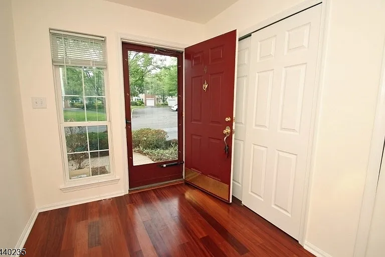 4 Prescott Ct — Photo 17