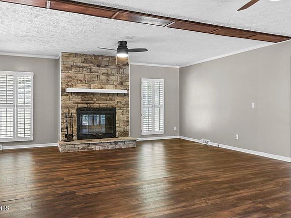 3rd image of 420 Cook Hollow Rd