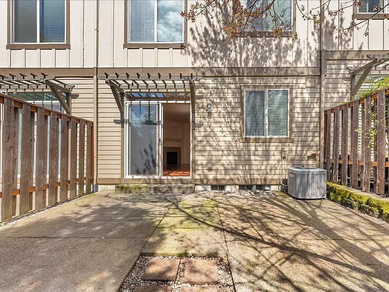 16056 NW Centine Ln — Photo 31