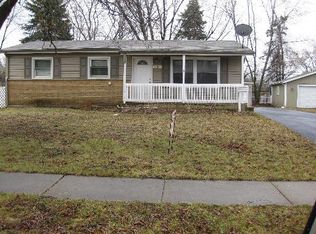 662 Walnut Rd, Wauconda, IL 60084