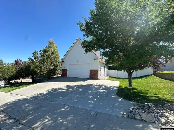 6211 S Spruce St, Casper, WY 82601