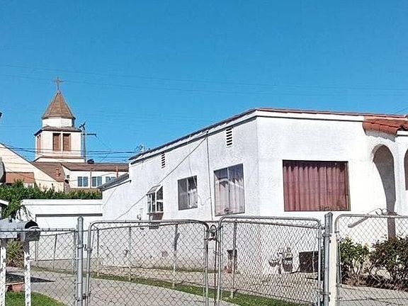 5th image of 709 Fraser Ave
