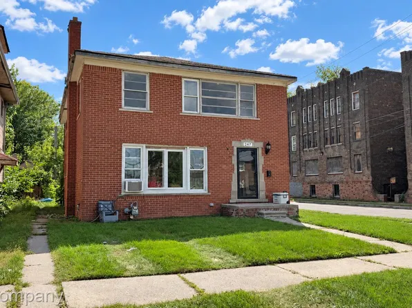 247 W Savannah St, Highland Park, MI 48203