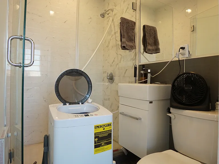 676 New York Ave #PENTHOUSE — Photo 18
