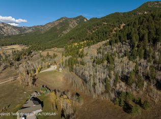 2 Stewart Creek Rd, Etna, WY 83118