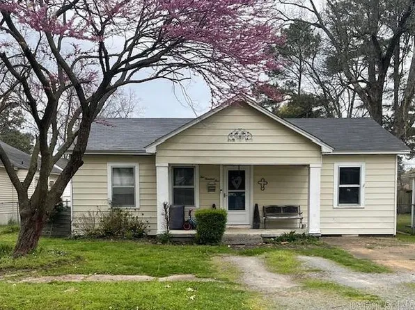 505 E Banks St, England, AR 72046