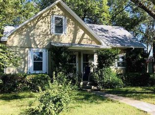 320 W Lincoln St, Moundridge, KS 67107