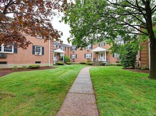 39 Brewster Rd APT C, Glastonbury, CT 06033
