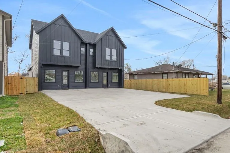 7956 Bonaire St #A — Photo 2