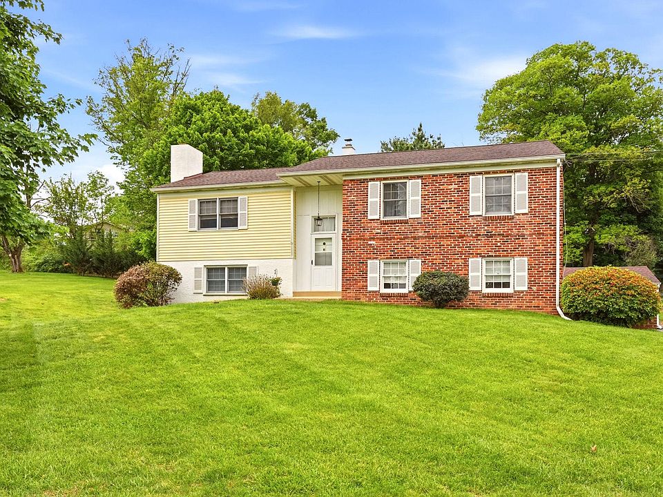 1st image of 222 Coldstream Rd