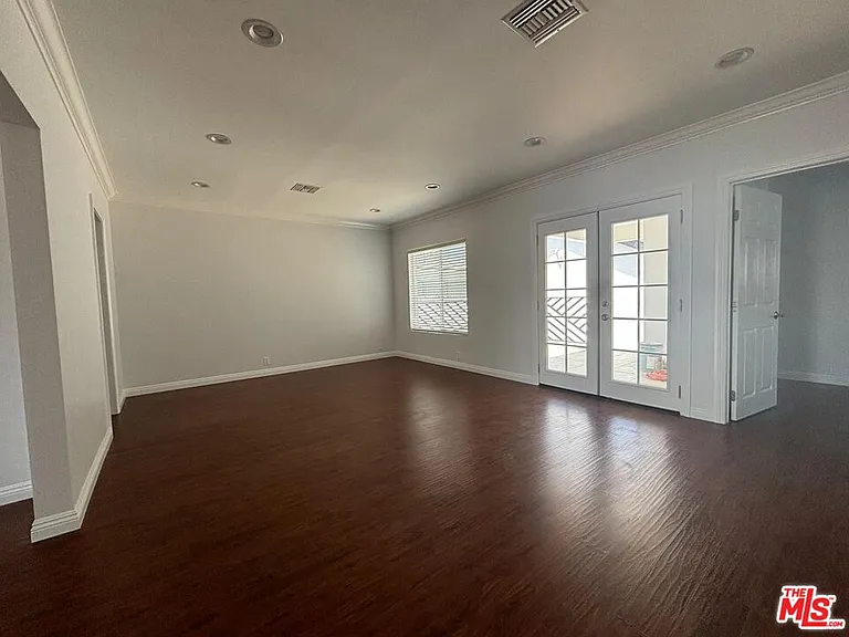 6537 Teesdale Ave — Photo 9