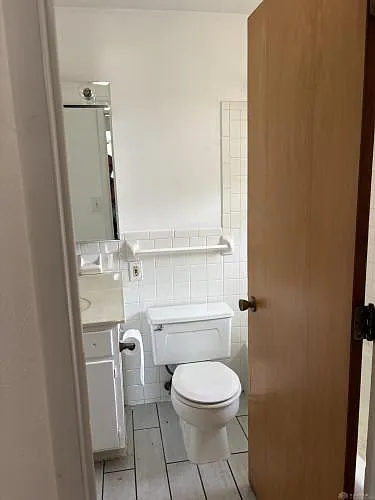 3040 Viewcrest Pl — Photo 14