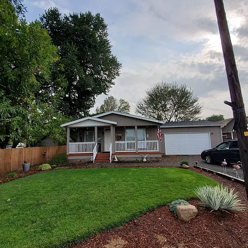 1120 Linn Way Photo 1