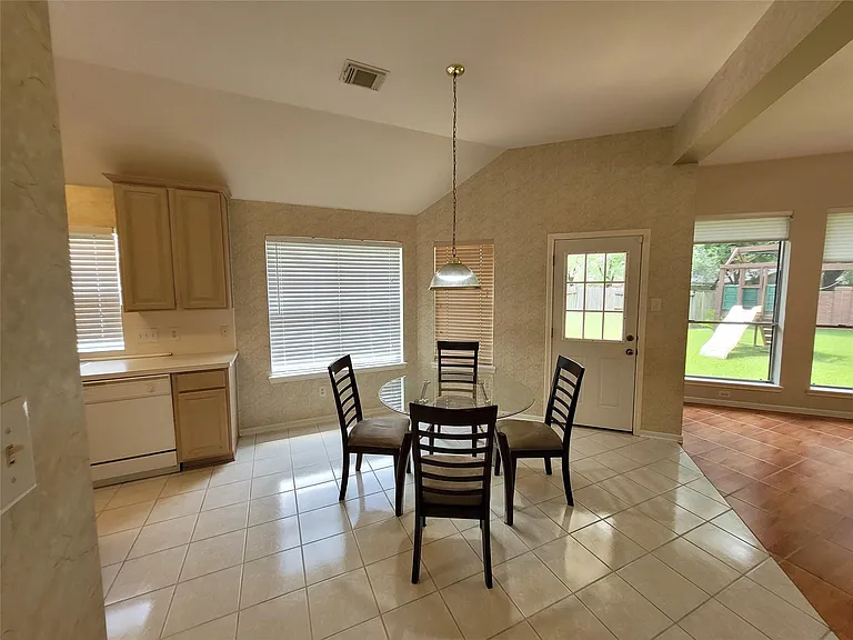 15427 Truslow Point Ln — Photo 10