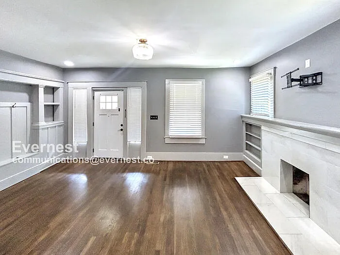 2714 17th St — Photo 5