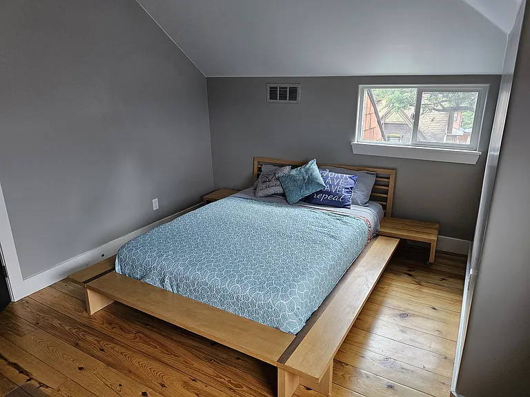 2300 N Vine St — Photo 28