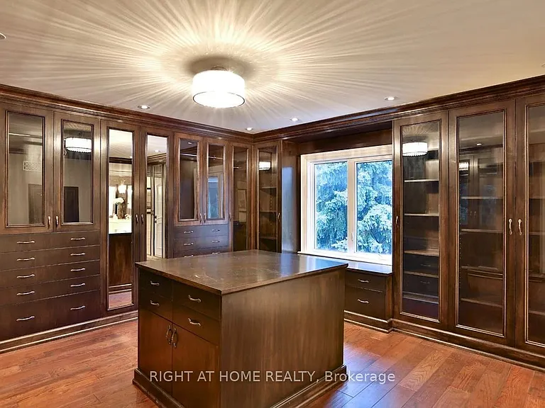 11 York Rd — Photo 14