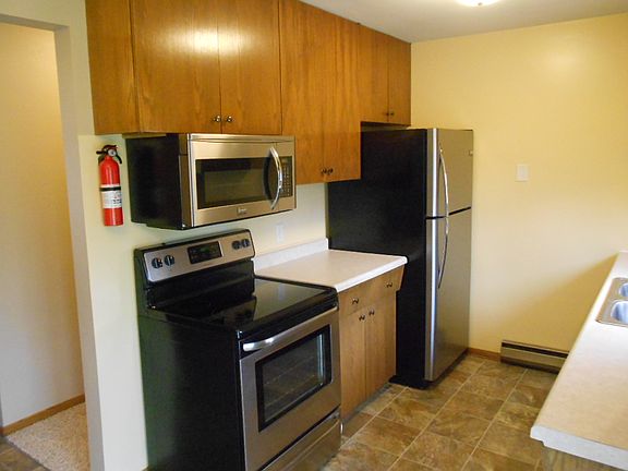 4th image of 1032 25th Ave N