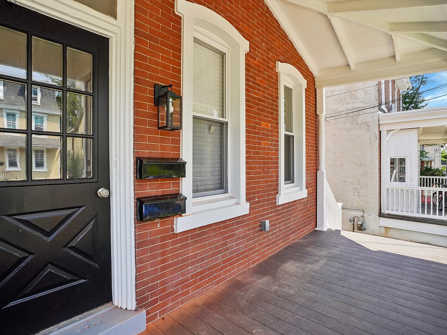 2 bed, 1.5 bath, 950 sqft, $2,149 — Photo 3