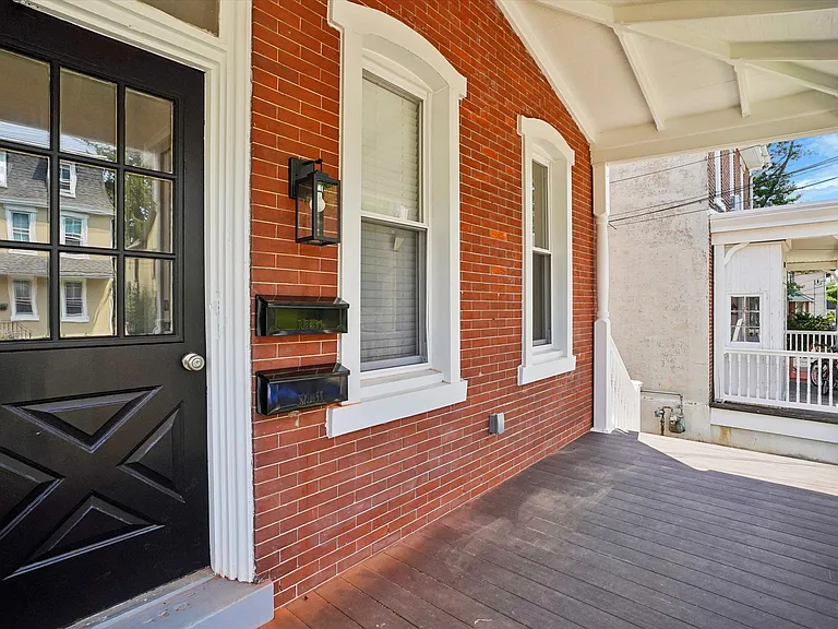 405 School St #2 — Photo 3