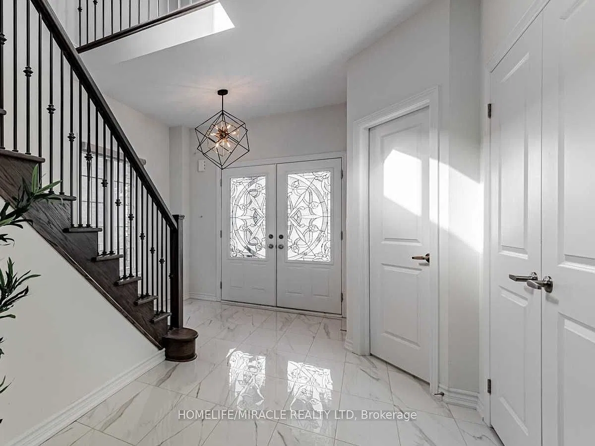 5 bed, $3,000 — Photo 2