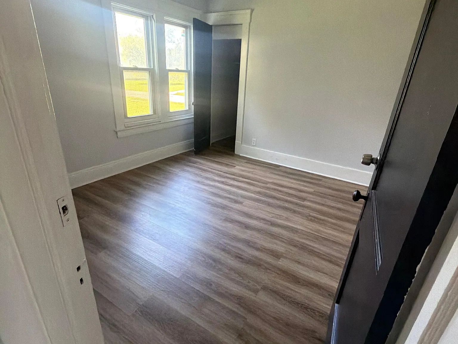 2 bed, $1,000 — Photo 4