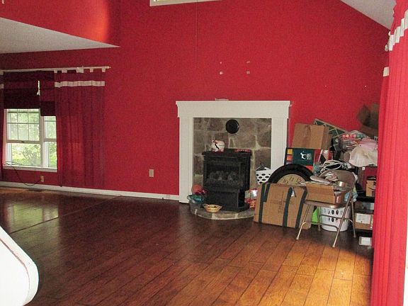 3rd image of 94 Gaines Cir