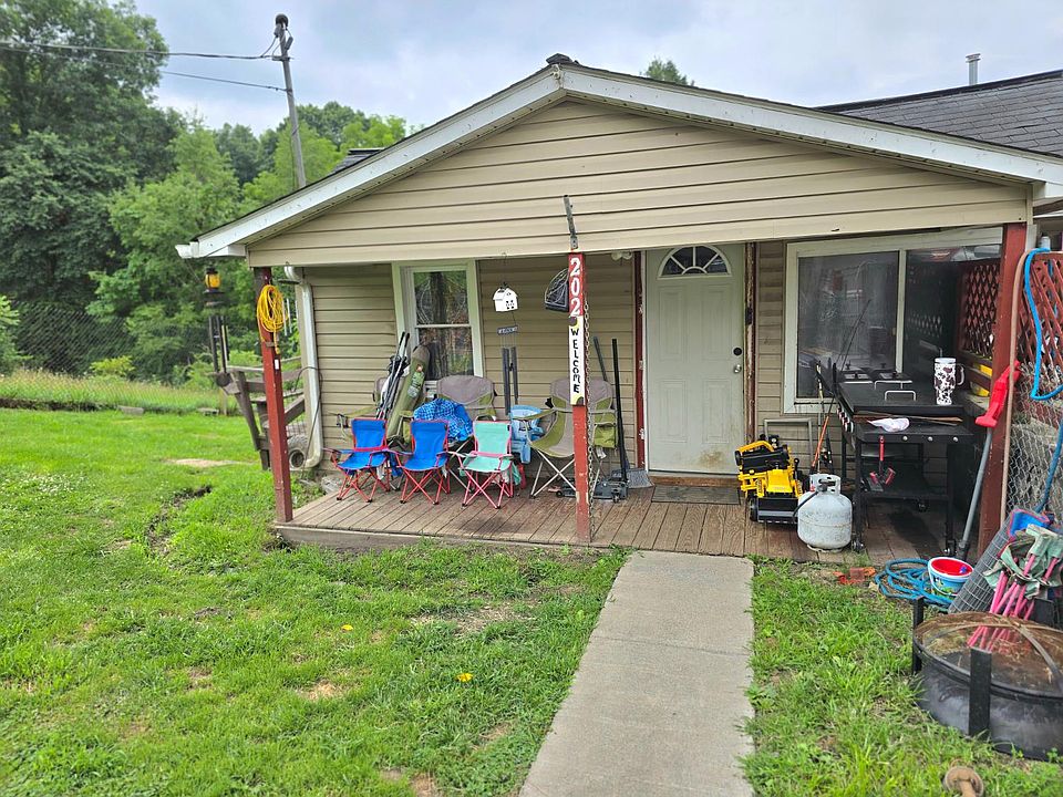 1st image of 202 Oakhurst St